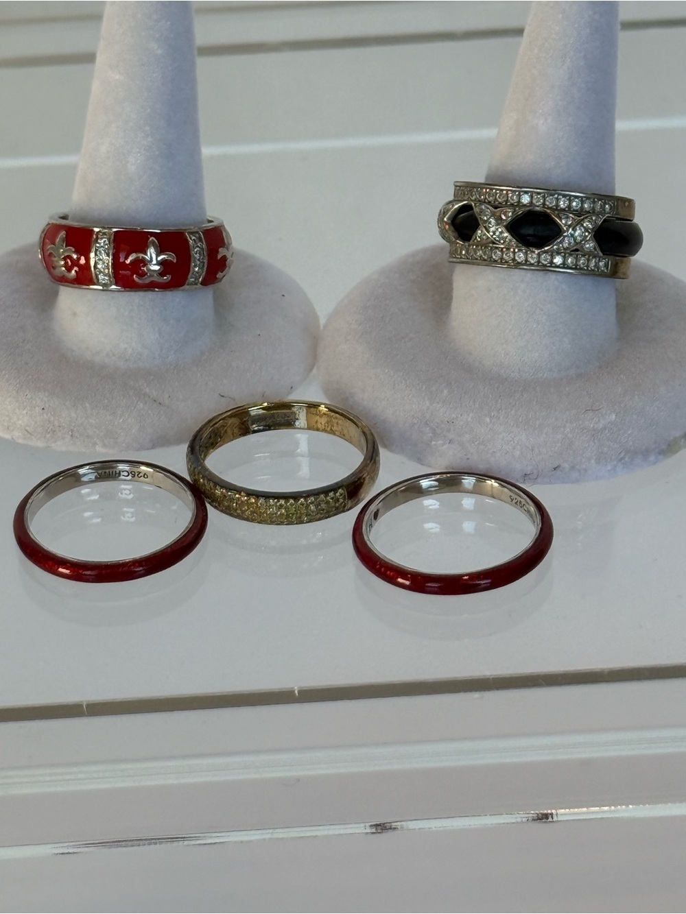 Hildago Women's Red Enamel and Black Stone Fashion Ring Set